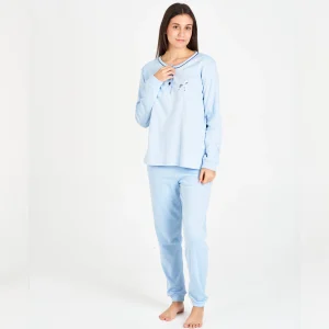 PIJAMA MUJER INVIERNO AZUL CLARO CON DETALLE BORDADO